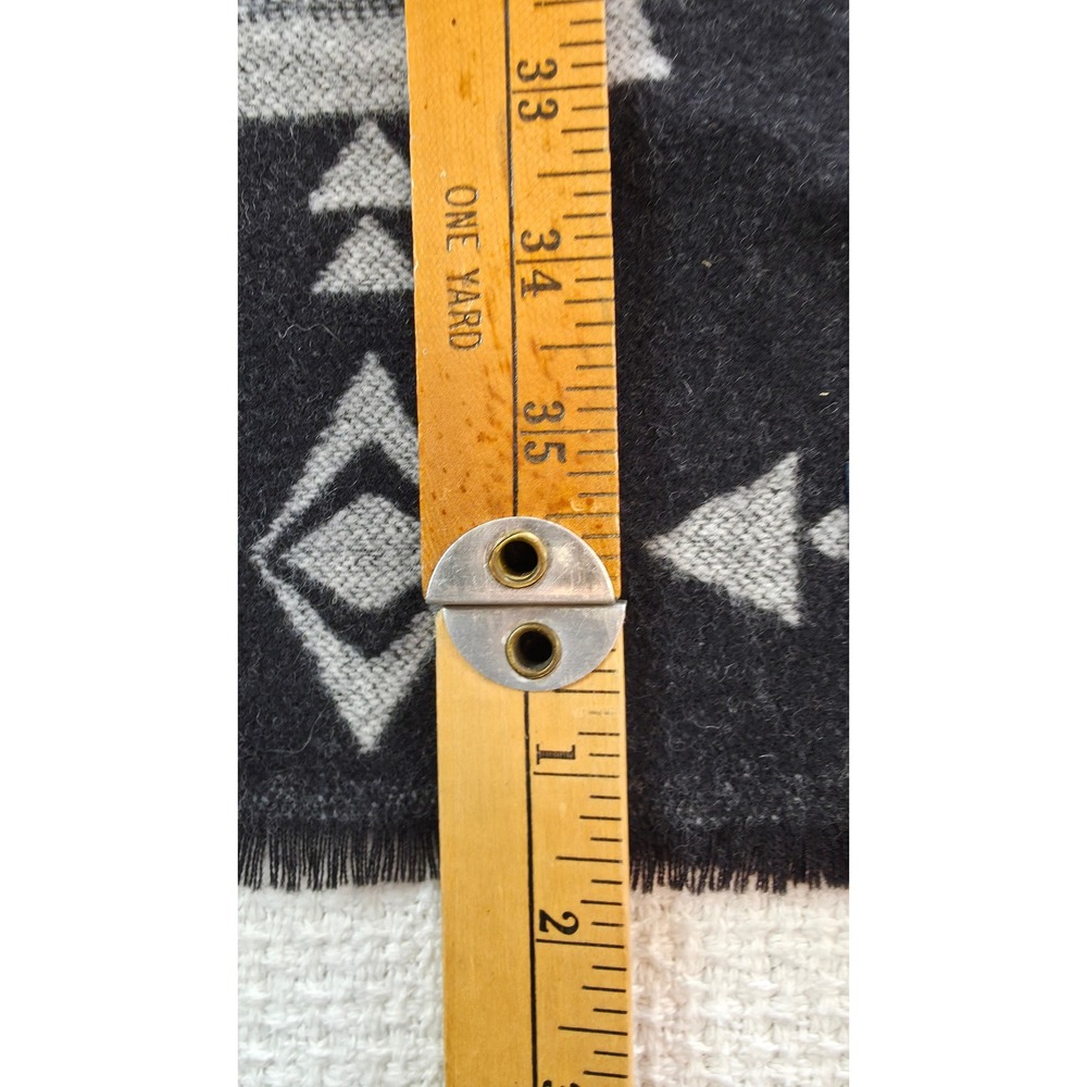 Pendleton Wool Scarf Unisex Grey Black Geometric Reversible Fringe - Picture 4 of 6